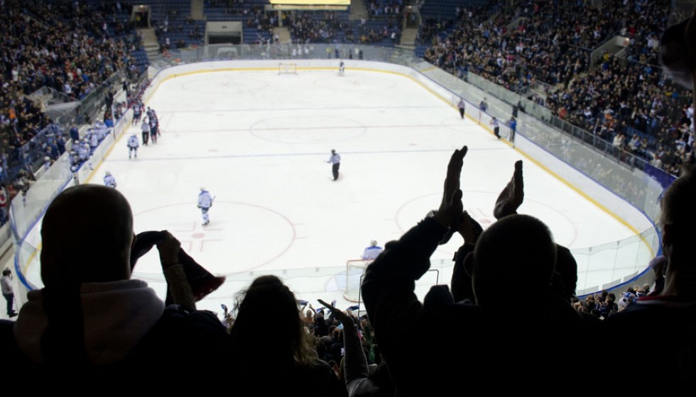 Postponed Hockey Game Between Kings and Flames Due to California Wildfires